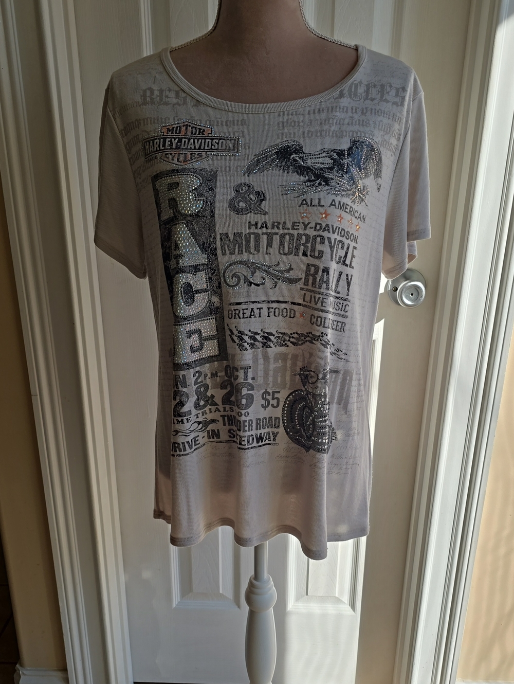 Womens XL Harley-Davidson Women's Cream Graphic Motorcycle Tee